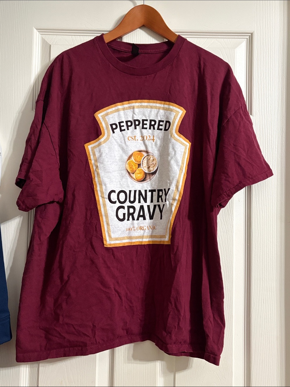 EUC Peppered Country Gravy Graphic Tee - Maroon